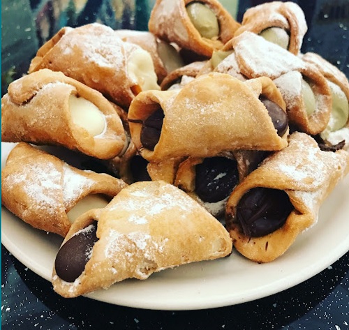 Avellinos Italian Deli and cafe